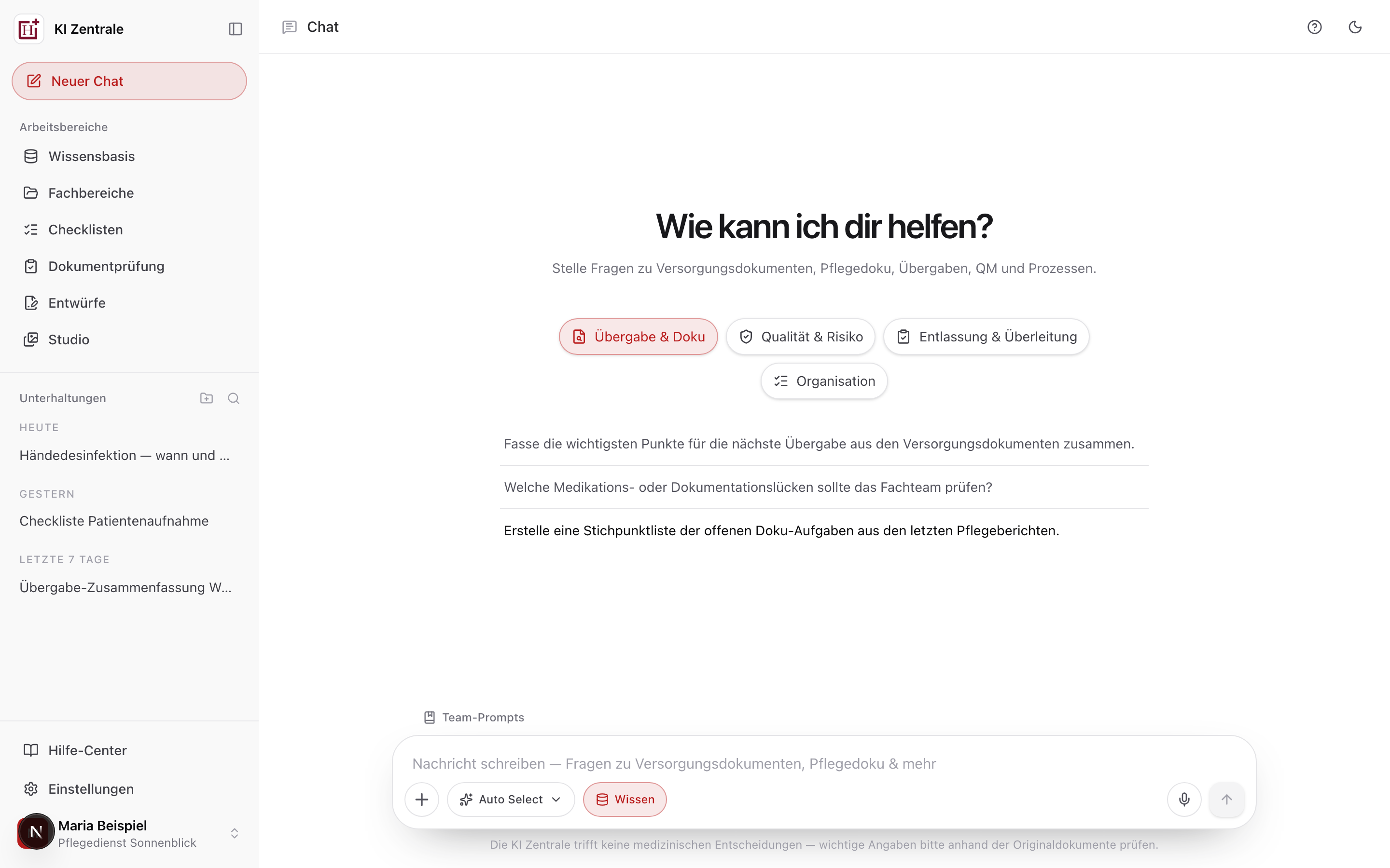 Chat-Ansicht der KI Zentrale mit Seitenleiste und Eingabefeld